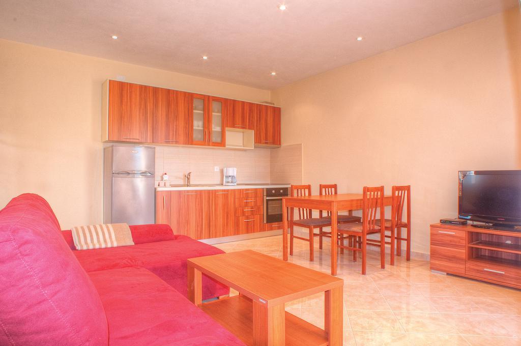 Apartments Tare, Free Parking Vodice Chambre photo